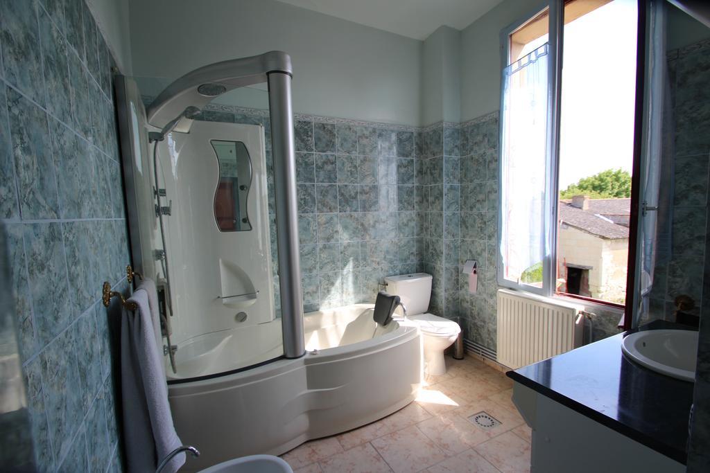 Domaine Des Roses Bed & Breakfast Vaudelnay Phòng bức ảnh
