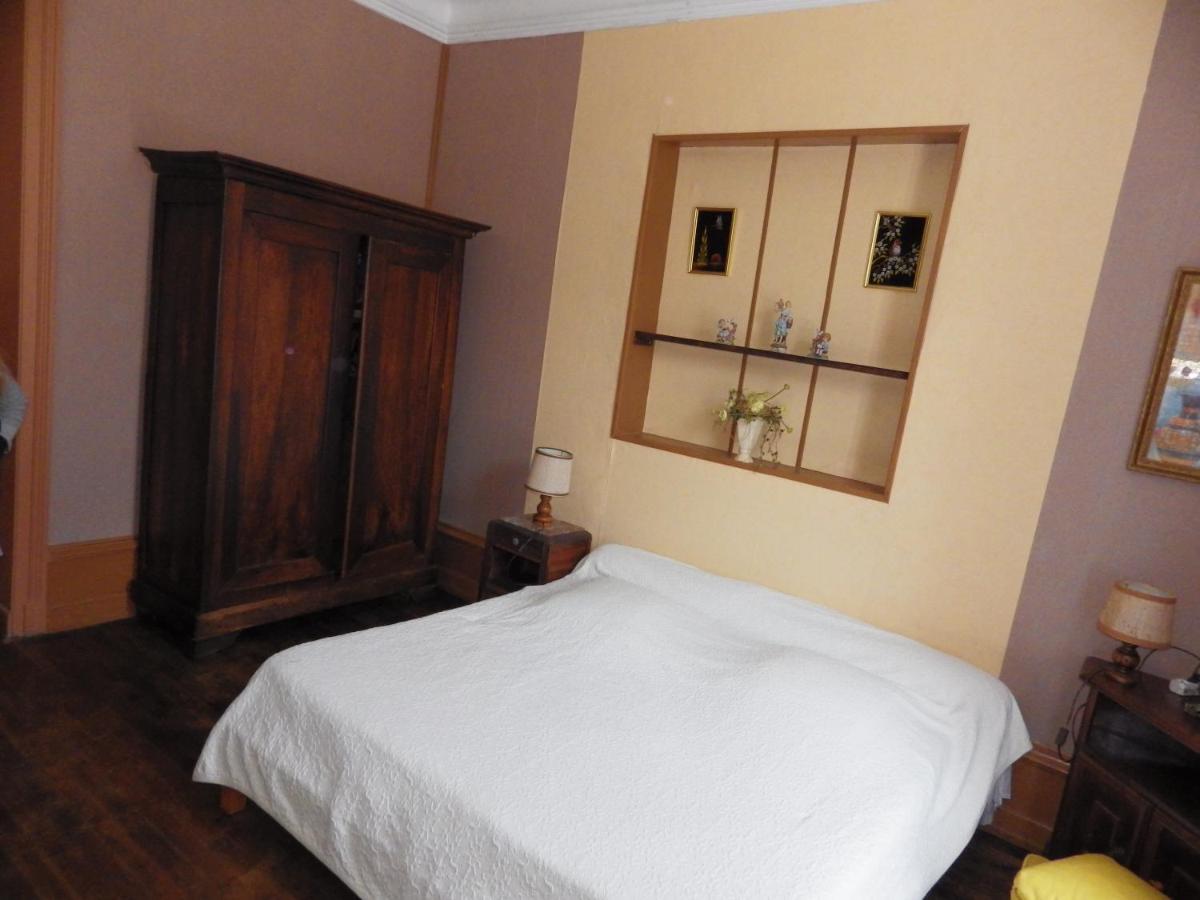 Domaine Des Roses Bed & Breakfast Vaudelnay Ngoại thất bức ảnh